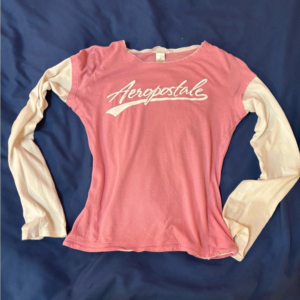 Aeropostale y2k Pink and White 100% Cotton Top. Form fitting and comfortable.